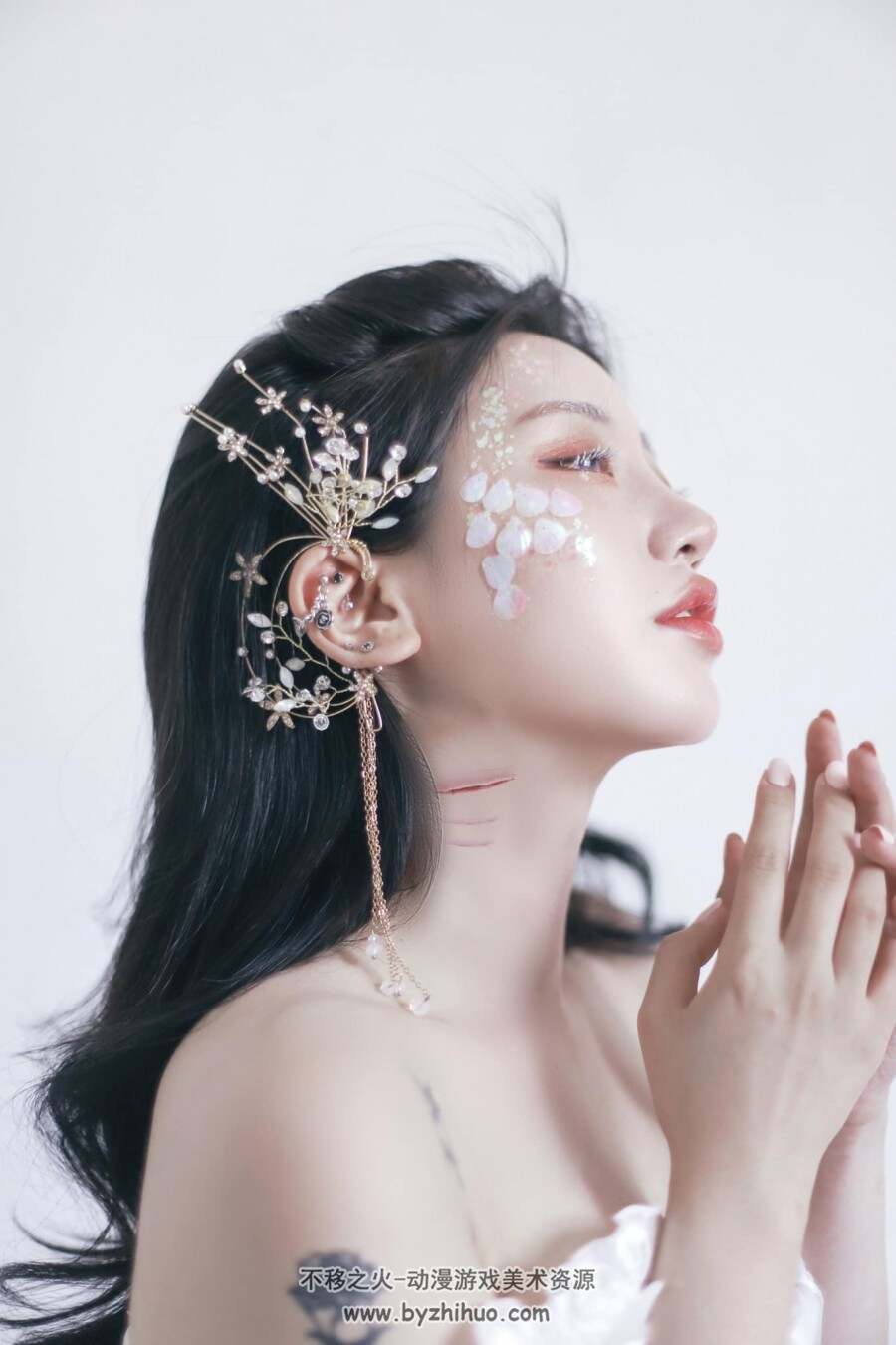 韩国model-Naughty Rabbit「厌世女孩」妆容、服装、动作素材分享 微云下载