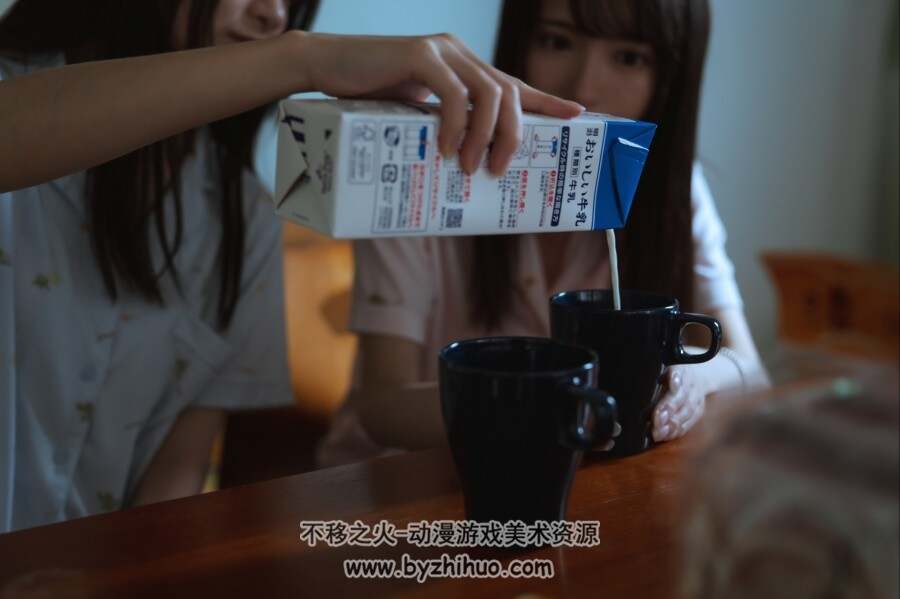 B站知名up主果哝双子日本旅拍[40P/24M]