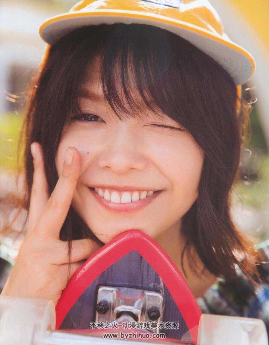 元欅坂46 渡边理佐 1ST写真集 [無口 ] 扫图 百度网盘下载