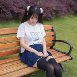 少女的黑白絲寫真套圖92P