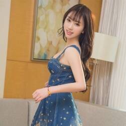 風(fēng)衣OL氣質(zhì)美女 Sara 高清4K 66P  627MB 百度網(wǎng)盤下載